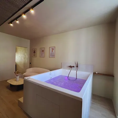 Harmony Avec Balneo Анже