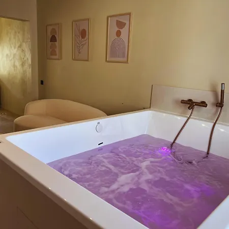 Апартаменти Harmony Avec Balneo *