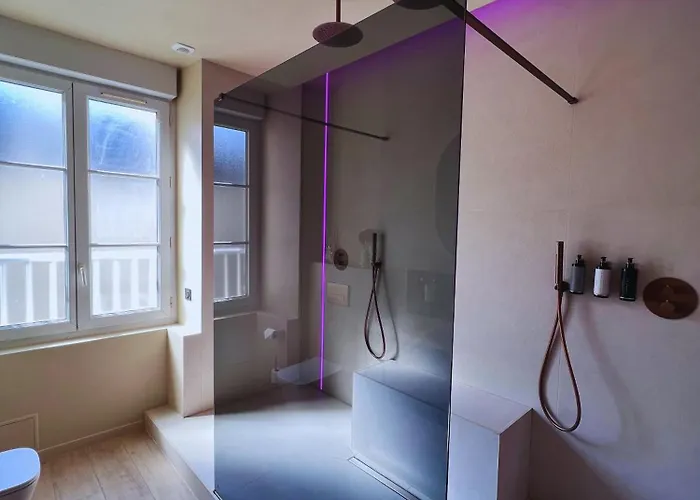 Harmony Avec Balneo * Angers